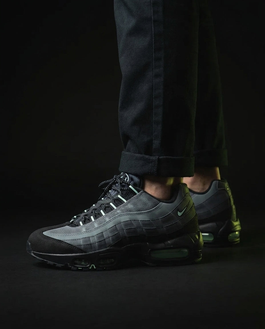NK 95 Mesh Layered Wave Runner Black Grey Mint