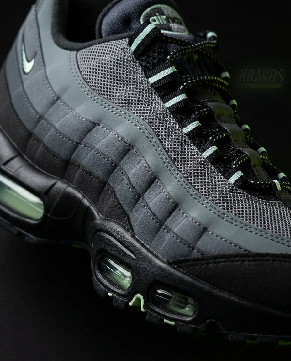 NK 95 Mesh Layered Wave Runner Black Grey Mint