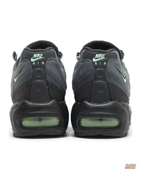 NK 95 Mesh Layered Wave Runner