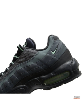NK 95 Mesh Layered Wave Runner