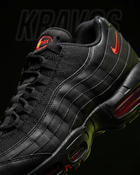 NK 95 Mesh Layered Wave Runner Black Red