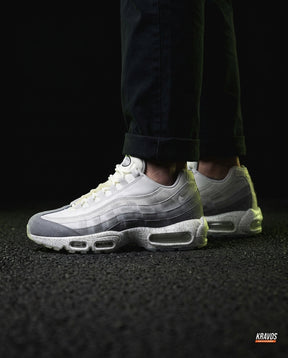 NK 95 Mesh Layered Wave Runner Grey White