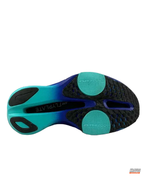 NK Flyknit Carbon-Plate Racing Runner