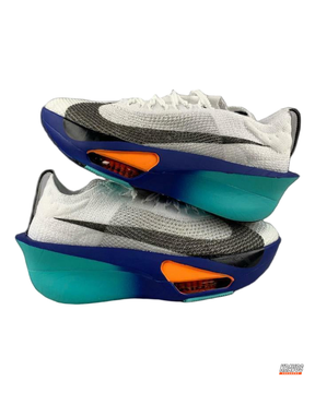 NK Flyknit Carbon-Plate Racing Runner