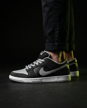 NK Leather Padded-Collar Skate Trainer Black Grey