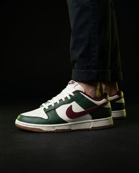 NK Leather Panelled Low Court Trainer Mixed 2 White Green Burgundy