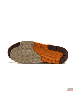 NK Leather Wavy-Panel Air Trainer