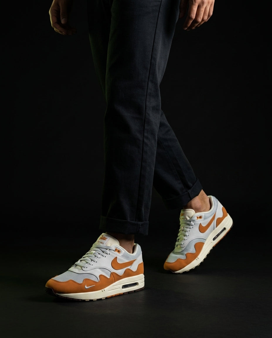 NK Leather Wavy-Panel Air Trainer