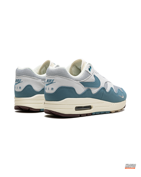 NK Leather Wavy-Panel Air Trainer