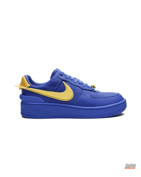NK Leather Zip-Tag Court Trainer