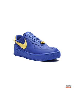 NK Leather Zip-Tag Court Trainer