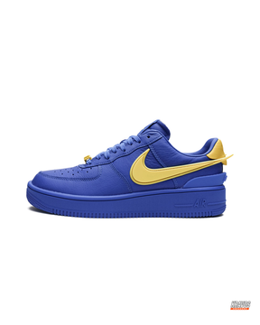 NK Leather Zip-Tag Court Trainer