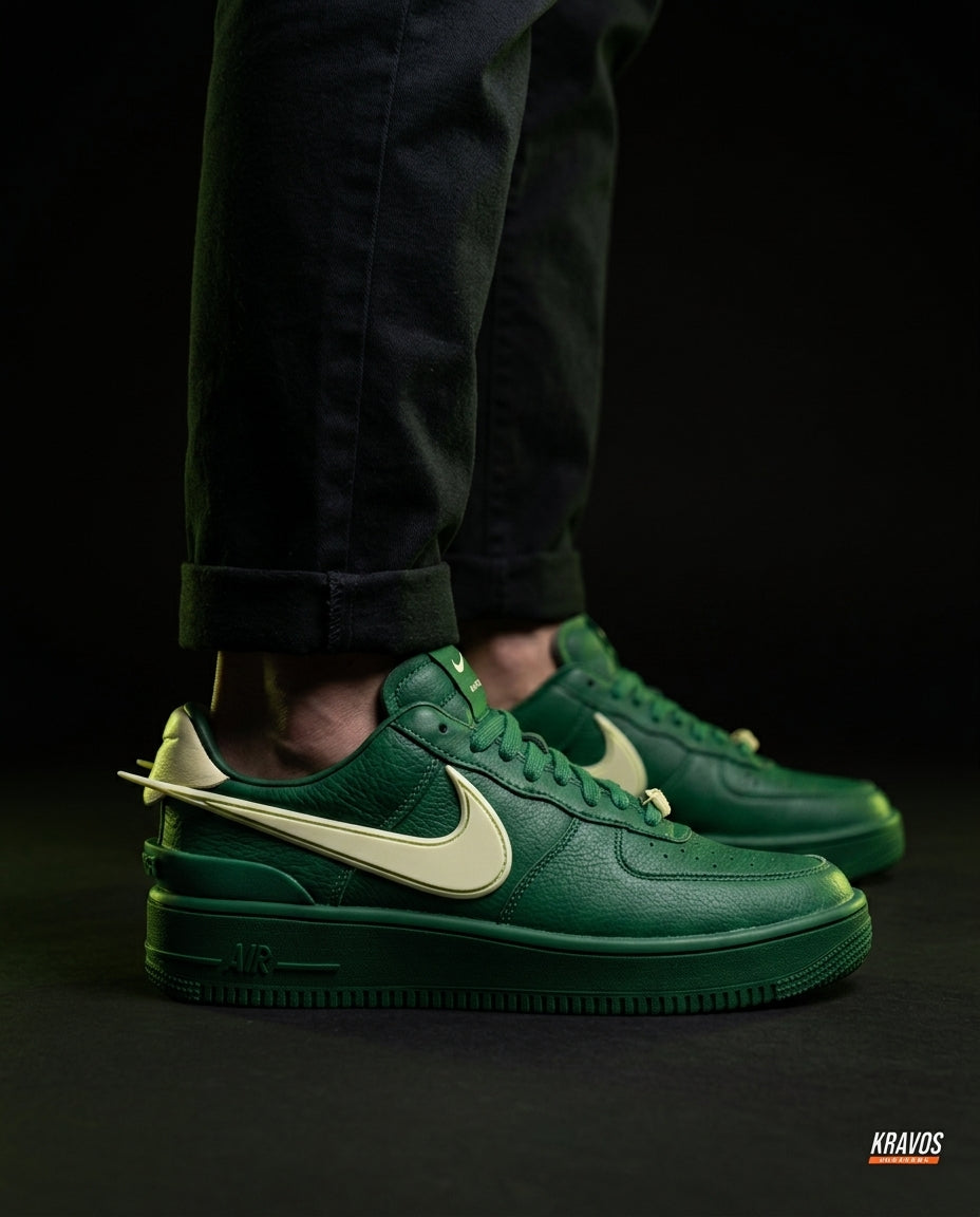 NK Leather Zip-Tag Court Trainer Green Cream