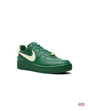 NK Leather Zip-Tag Court Trainer