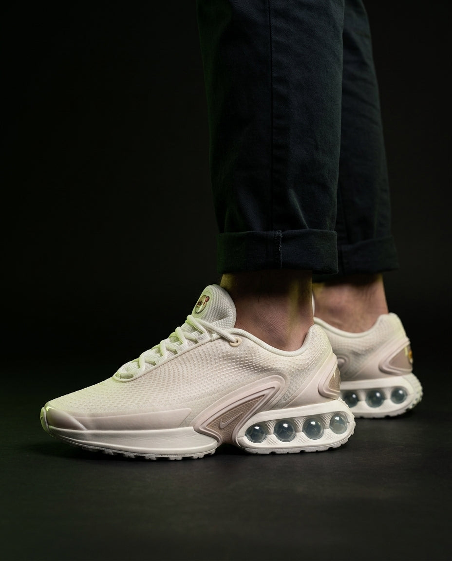 NK Mesh Bubble Air-Unit Runner Sail Pink