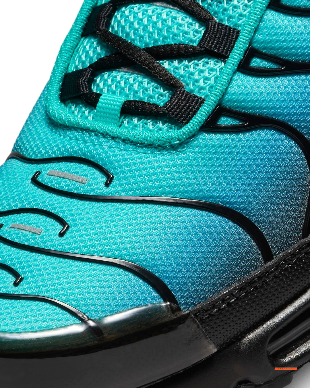 NK Mesh Layered Air-Bubble Runner