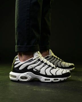 NK Mesh Layered Air-Bubble Runner White Black