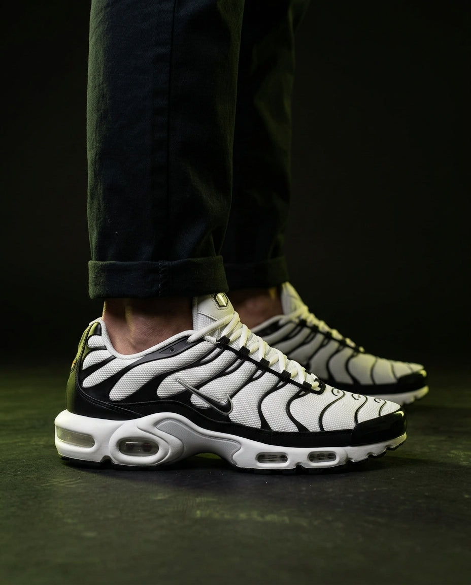 NK Mesh Layered Air-Bubble Runner White Black