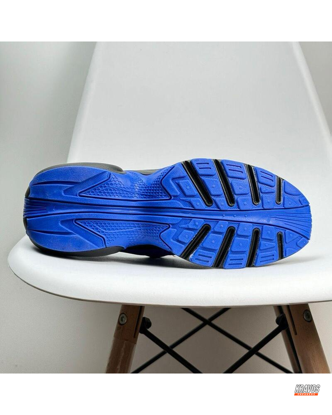 NK Mesh Layered Air-Bubble Trainer