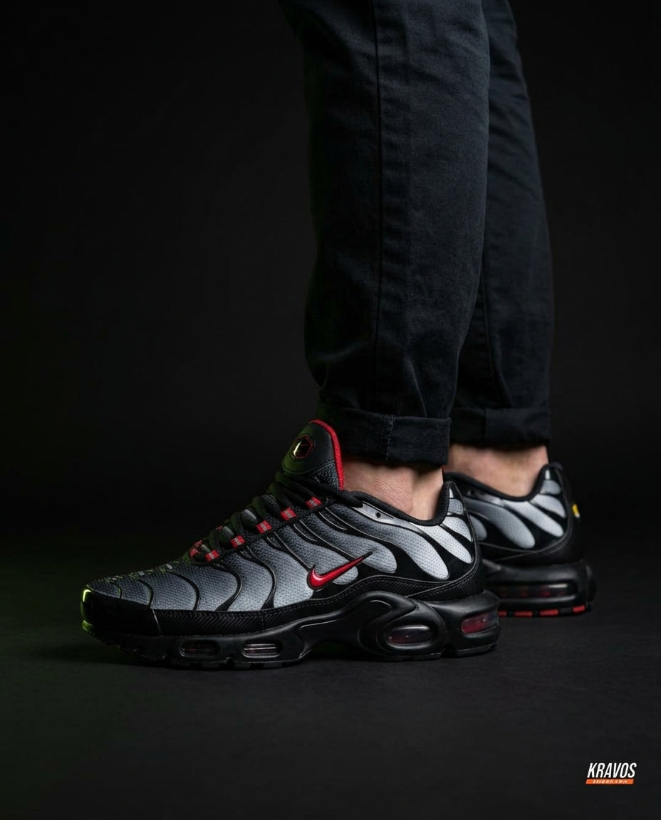 NK Mesh Layered Tiger-Stripe Runner Black Grey Red