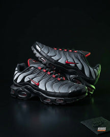 NK Mesh Layered Tiger-Stripe Runner Black Grey Red