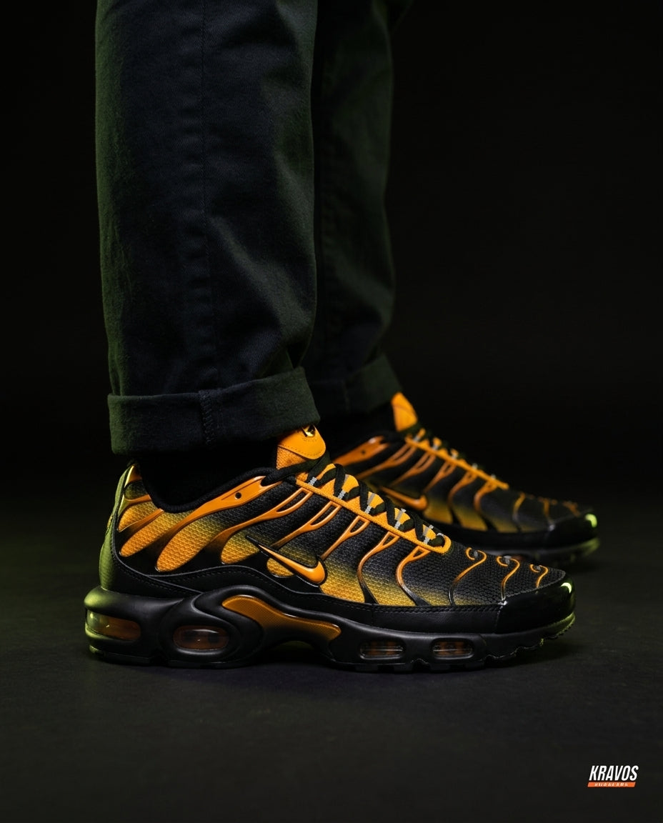 NK Mesh Layered Tiger-Stripe Runner Black Orange