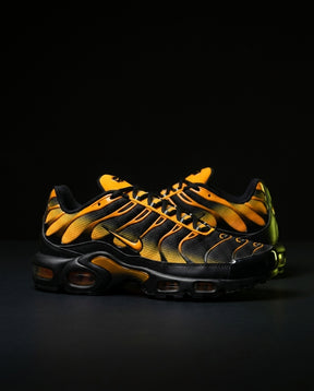 NK Mesh Layered Tiger-Stripe Runner Black Orange