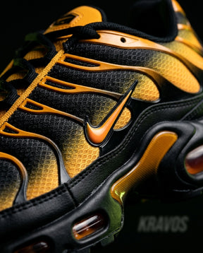 NK Mesh Layered Tiger-Stripe Runner Black Orange