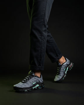 NK Mesh Layered Tiger-Stripe Runner Grey Black Mint