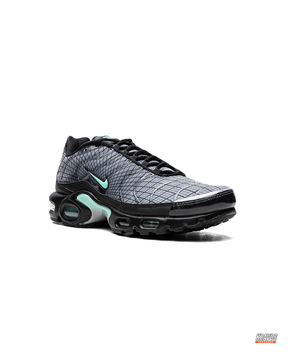 NK Mesh Layered Tiger-Stripe Runner