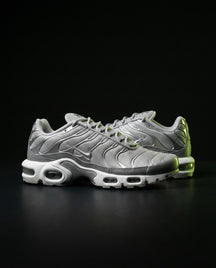 NK Mesh Layered Tiger-Stripe Runner Grey Silver