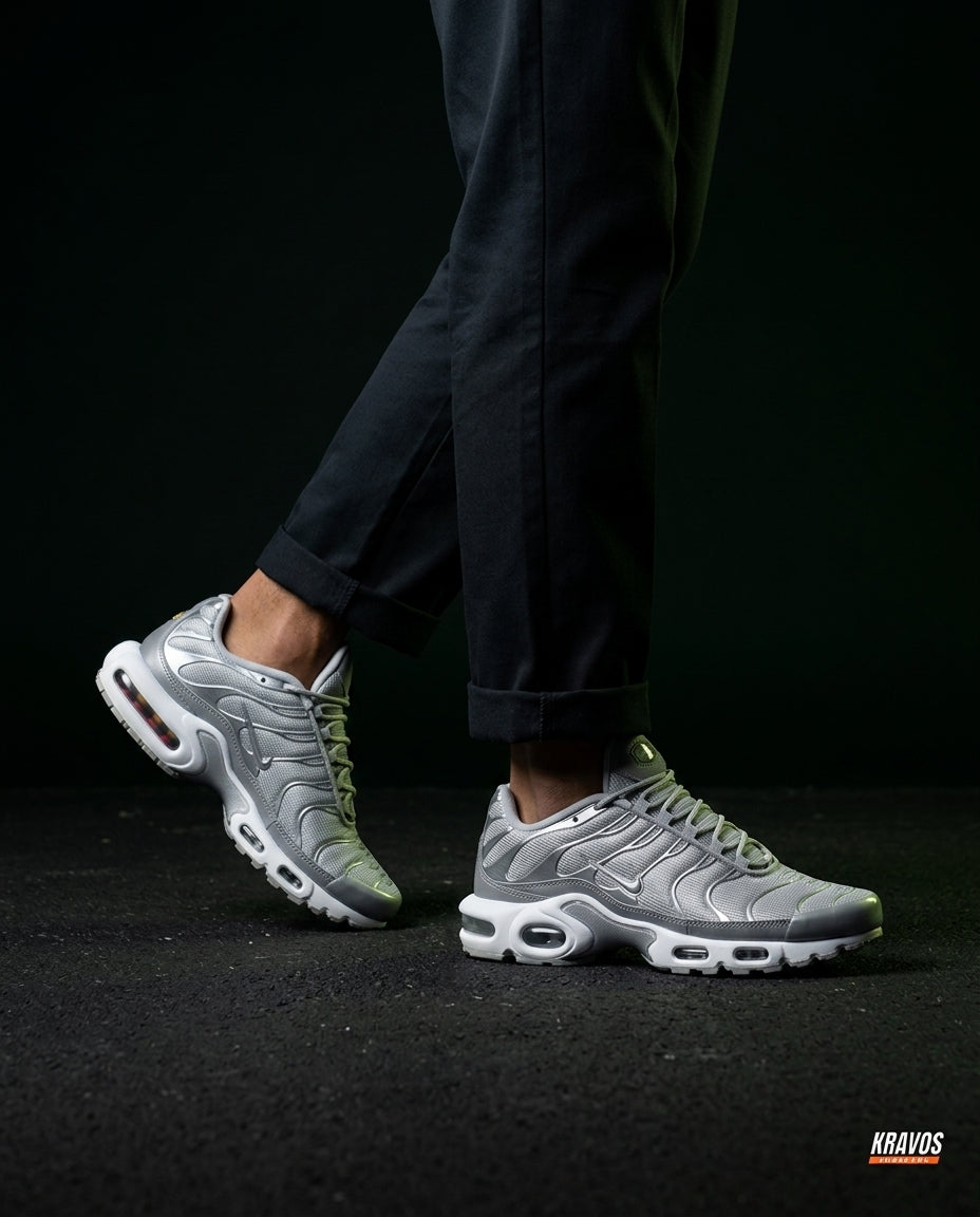 NK Mesh Layered Tiger-Stripe Runner Grey Silver