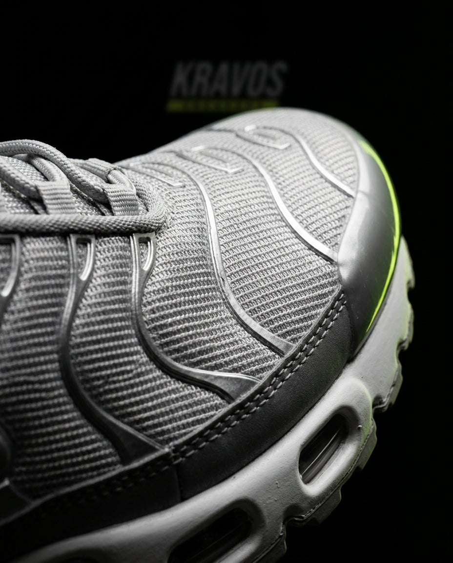 NK Mesh Layered Tiger-Stripe Runner Grey Silver