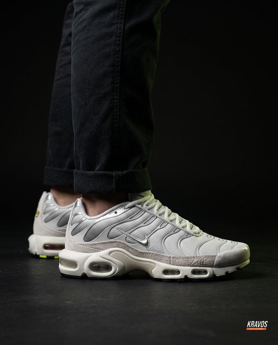 NK Mesh Layered Tiger-Stripe Runner Grey White