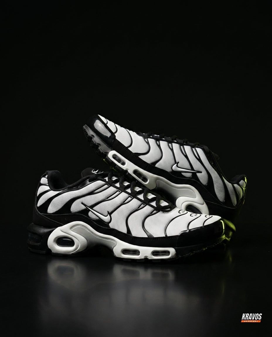 NK Mesh Layered Tiger-Stripe Runner White Black