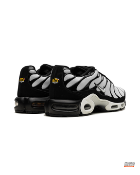 NK Mesh Layered Tiger-Stripe Runner