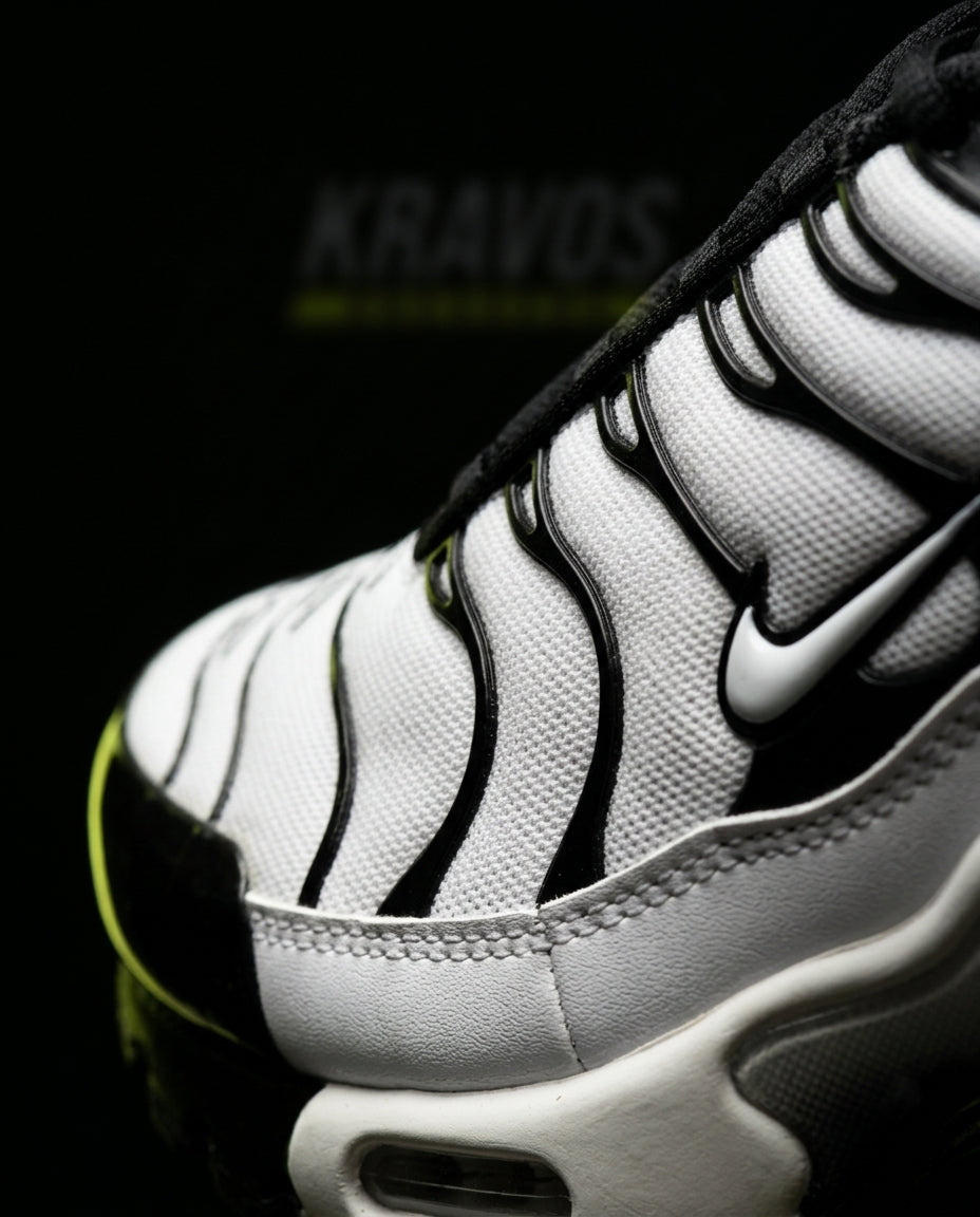 NK Mesh Layered Tiger-Stripe Runner White Black