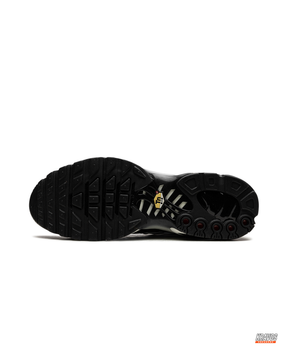 NK Mesh Layered Tiger-Stripe Runner