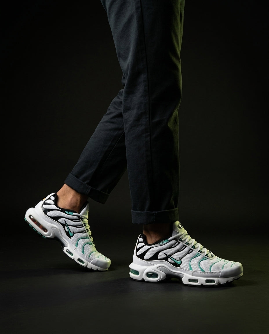 NK Mesh Layered Wave Runner White Black Teal