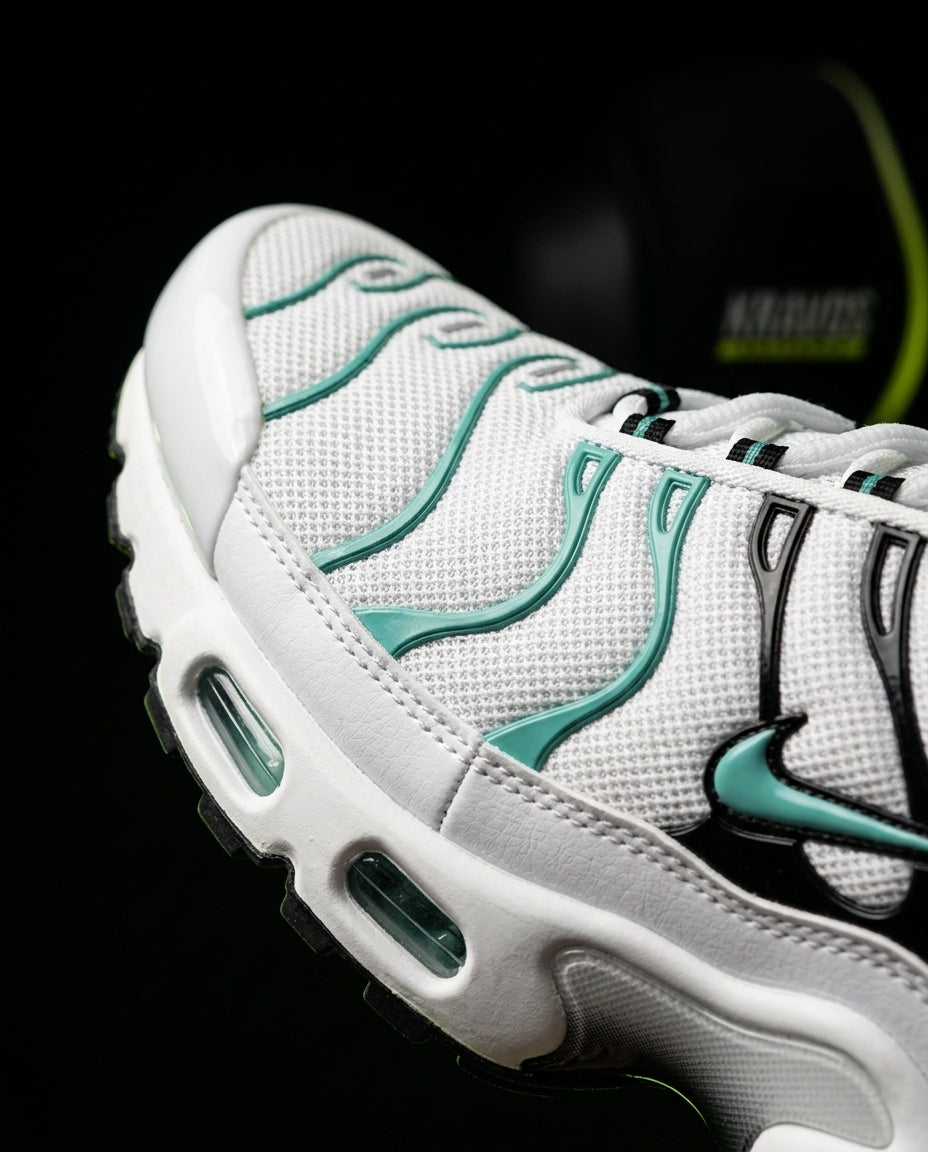 NK Mesh Layered Wave Runner White Black Teal