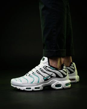 NK Mesh Layered Wave Runner