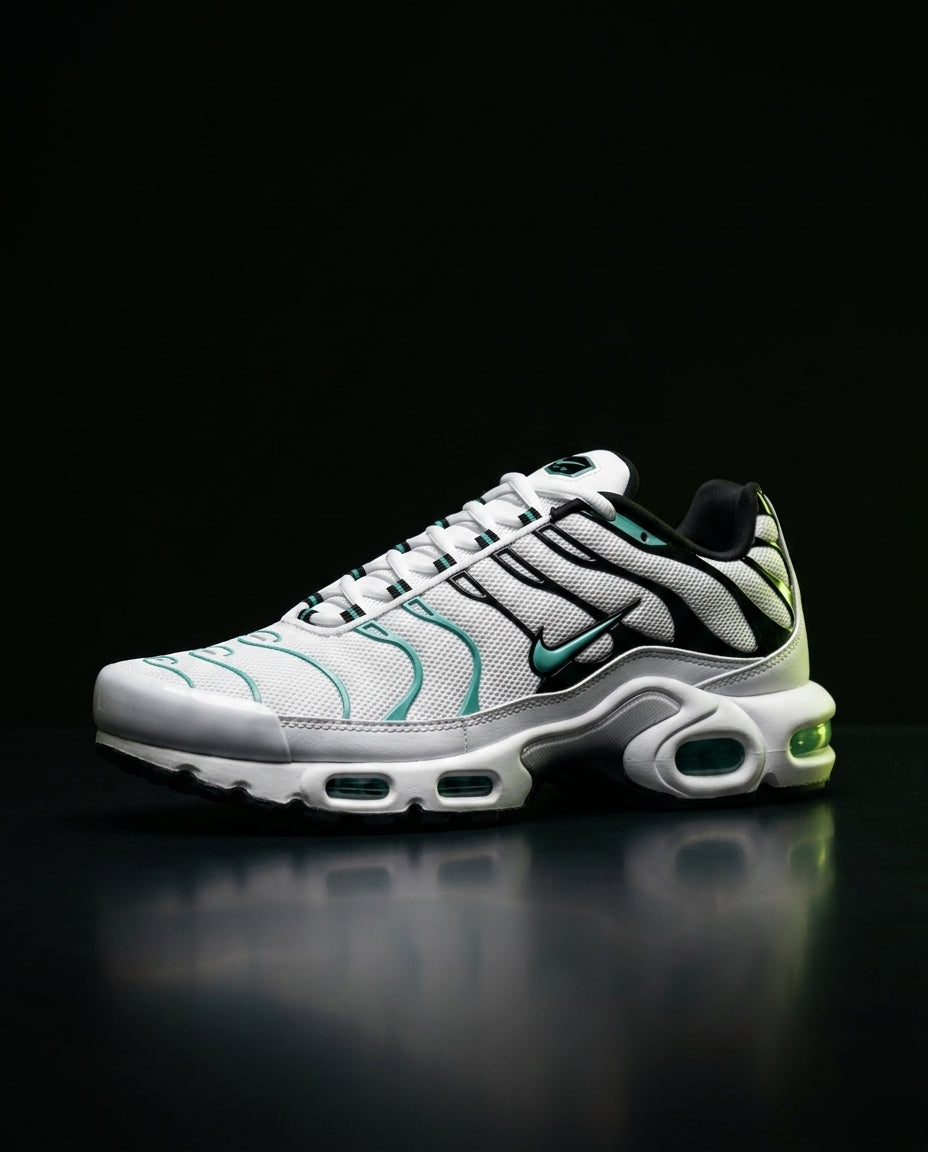 NK Mesh Layered Wave Runner