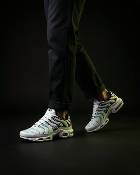 NK Mesh Layered Wave Runner