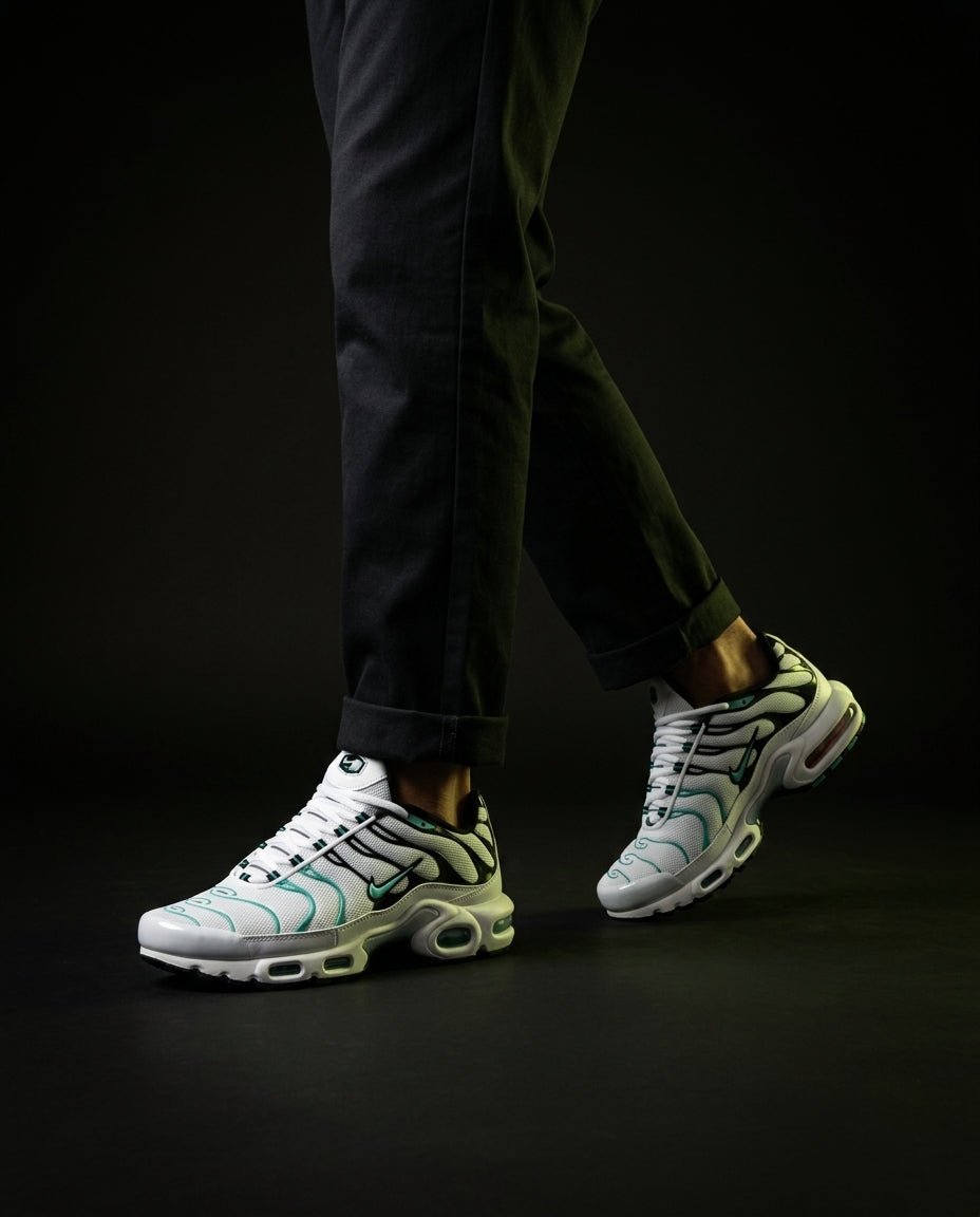 NK Mesh Layered Wave Runner