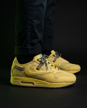 NK Mesh Mudguard Toe Trainer Yellow Grey