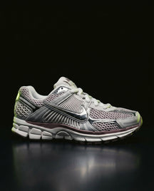 NK Mesh Ribbed-Panel Runner Trainer Grey Silver Metallic