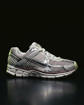 NK Mesh Ribbed-Panel Runner Trainer