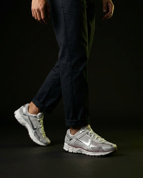 NK Mesh Ribbed-Panel Runner Trainer
