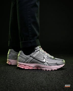 NK Mesh Ribbed-Panel Runner Trainer Grey Silver Pink