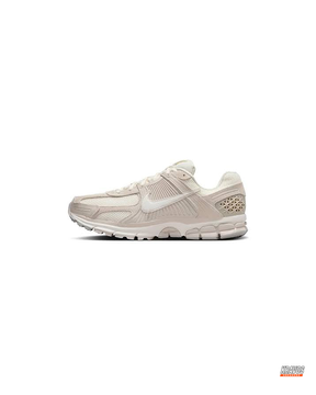 NK Mesh Ribbed-Panel Runner Trainer